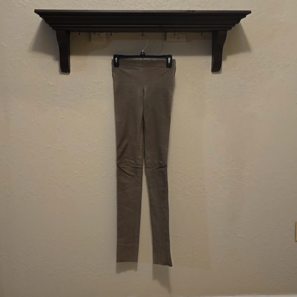 Ladies faux leather leggings